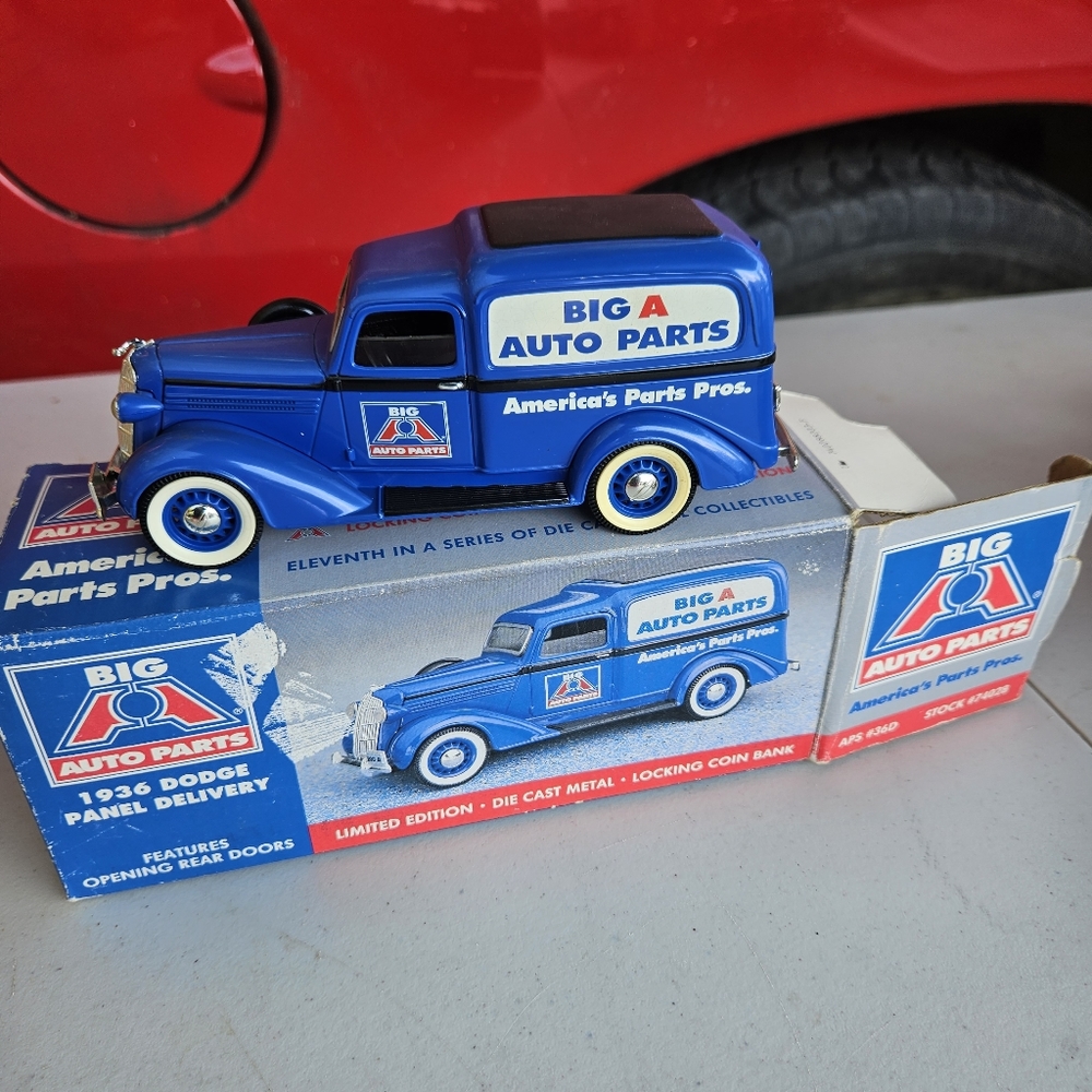 Big A Auto Parts 1936 Dodge Panel Delivery Locking Coin Bank 1:25 Scale